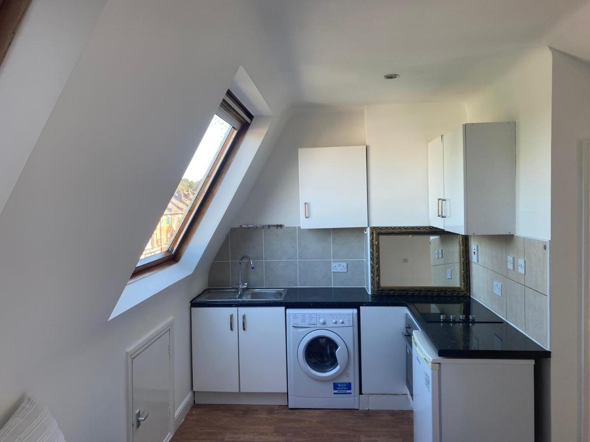 Studio Flat Hatch End Zewnętrze zdjęcie