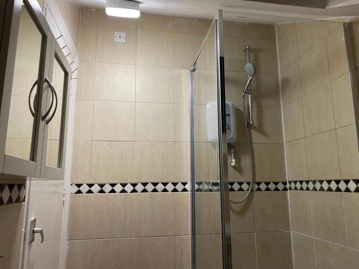 Studio Flat Hatch End Zewnętrze zdjęcie