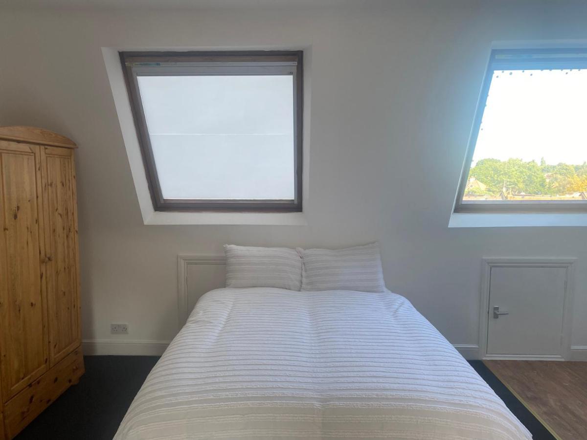 Studio Flat Hatch End Zewnętrze zdjęcie