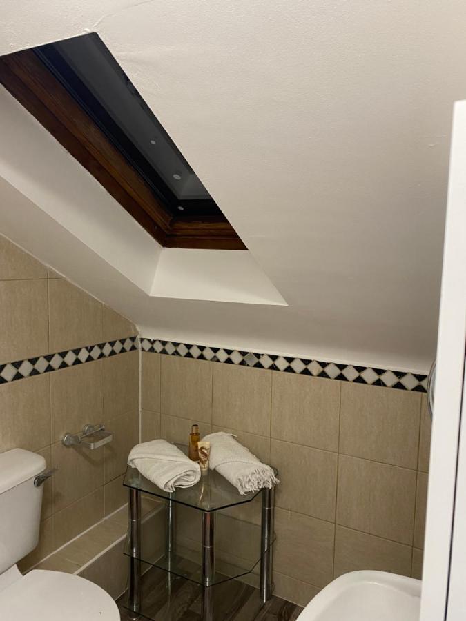 Studio Flat Hatch End Zewnętrze zdjęcie